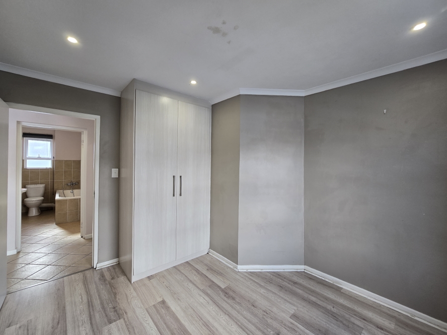 To Let 2 Bedroom Property for Rent in Gordons Bay Central Western Cape